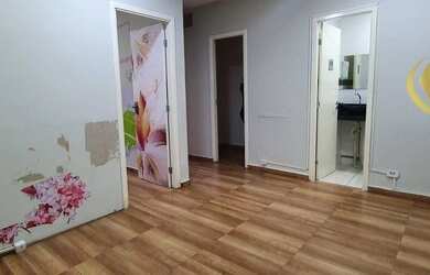 Imagem: O depósito possui 1 Vaga na garagem, 49m² de Área e está