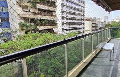 Imagem 4: Amplo apartamento em condomínio de luxo, com 3 vagas na escritura