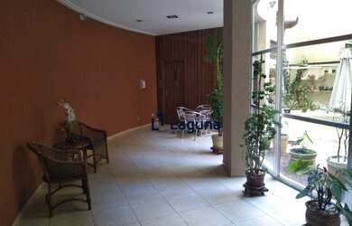 Imagem: O apartamento possui 2 Dormitórios, 2 Banheiros, 110m² de