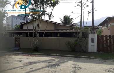 Imagem: A casa em condomínio possui 3 Dormitórios, 2 Banheiros, 2