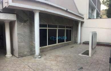 Imagem: O depósito possui 3 Vagas na garagem, 291m² de Área e está