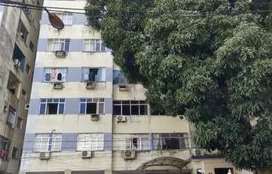 Imagem: O apartamento possui 4 Dormitórios, 5 Banheiros, 1 Vaga na