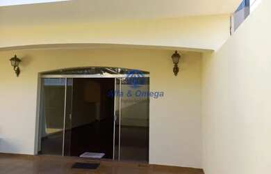 Imagem: A casa possui 3 Dormitórios, 4 Banheiros, 4 Vagas na garagem