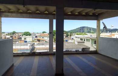 Imagem: A casa possui 2 Dormitórios, 1 Banheiro e 100m² de Área e