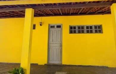 Imagem: A casa possui 5 Dormitórios, 2 Banheiros, 3 Vagas na garagem