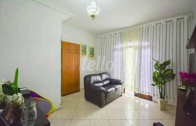 Imagem: A casa possui 3 Dormitórios, 4 Banheiros, 2 Vagas na garagem