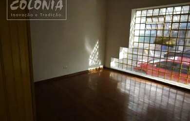 Imagem: A casa possui 4 Dormitórios, 2 Banheiros, 83m² de Área e