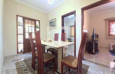 Imagem 6: Casa para Aluguel - Jardim Amoreiras, 3 Quartos, 200 m2