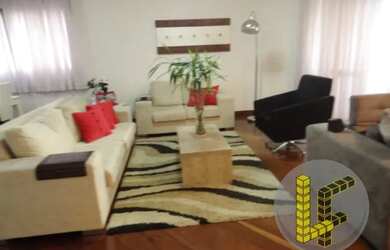 Imagem: O apartamento possui 4 Dormitórios, 1 Banheiro, 3 Vagas na