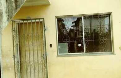 Imagem: O apartamento possui 3 Dormitórios, 1 Banheiro, 1 Vaga na garagem