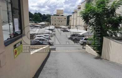 Imagem: O apartamento possui 3 Dormitórios, 1 Banheiro, 1 Vaga na garagem