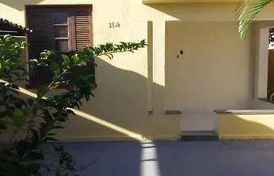 Imagem: A casa possui 2 Dormitórios, 1 Banheiro, 1 Vaga na garagem