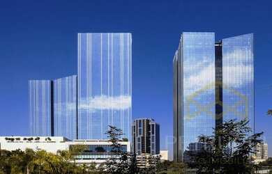 Imagem: O depósito possui 5 Vagas na garagem e 2500m² de Área e está