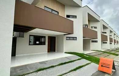 Imagem: A casa em condomínio possui 3 Dormitórios, 2 Banheiros, 2