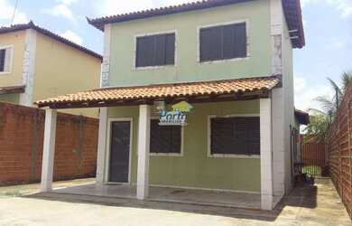 Imagem: A casa possui 3 Dormitórios, 1 Banheiro, 2 Vagas na garagem