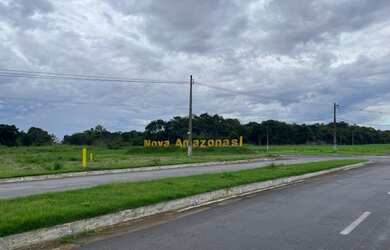 Imagem: A casa possui 2 Dormitórios, 2 Banheiros, 3 Vagas na garagem