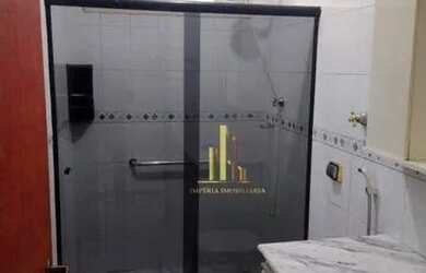 Imagem: A casa possui 2 Dormitórios, 1 Banheiro, 3 Vagas na garagem