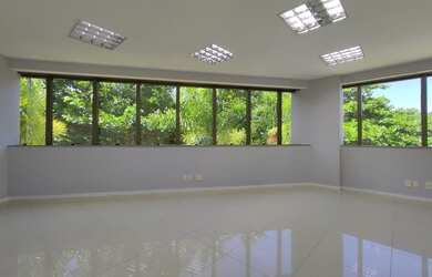 Imagem: O depósito possui 1 Vaga na garagem, 35m² de Área e está