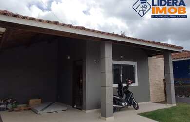 Imagem: A casa em condomínio possui 3 Dormitórios, 2 Banheiros, 1