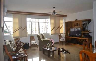 Imagem: O apartamento possui 4 Dormitórios, 4 Banheiros, 2 Vagas na