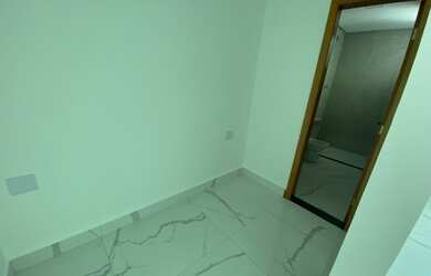 Imagem 9: Casa nova com fino acabemento e ambientes amplos no bairro Belvedere por apenas