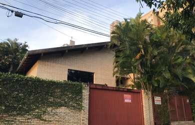 Imagem: O apartamento possui 5 Dormitórios, 5 Banheiros, 5 Vagas na