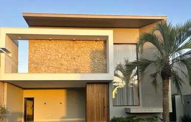 Imagem: A casa possui 4 Dormitórios, 5 Banheiros, 490m² de Área