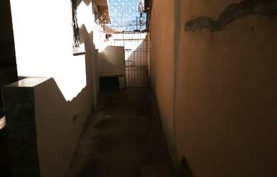 Imagem: A casa possui 1 Dormitório, 2 Banheiros, 1 Vaga na garagem