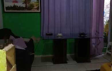 Imagem: A casa possui 1 Dormitório, 1 Banheiro e está localizado