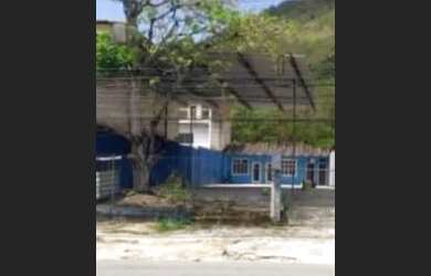 Imagem: O depósito possui 5 Vagas na garagem, 480m² de Área e está