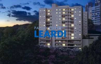 Imagem: O apartamento possui 2 Dormitórios, 2 Banheiros, 2 Vagas na