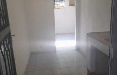 Imagem: A casa possui 1 Dormitório, 1 Banheiro e está localizado