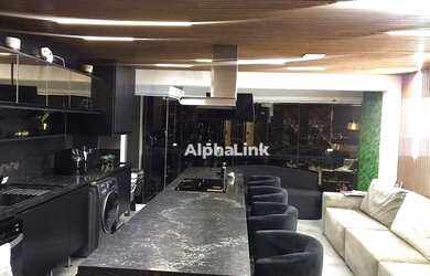 Imagem: O apartamento possui 1 Dormitório, 2 Banheiros, 1 Vaga na garagem