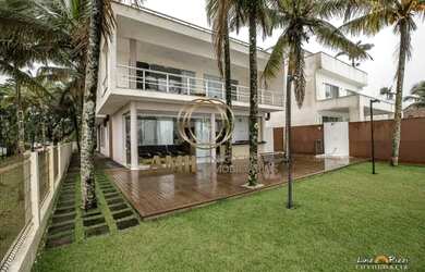 Imagem: A casa em condomínio possui 4 Dormitórios, 5 Banheiros, 5