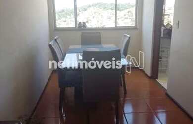 Imagem: O apartamento possui 3 Dormitórios, 1 Banheiro, 2 Vagas na