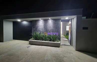 Imagem: A casa possui 2 Dormitórios, 1 Banheiro, 1 Vaga na garagem