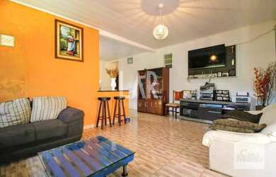 Imagem: A casa em condomínio possui 3 Dormitórios, 3 Banheiros, 4