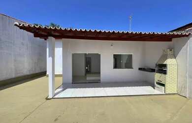 Imagem: A casa possui 2 Dormitórios, 2 Banheiros e está localizado