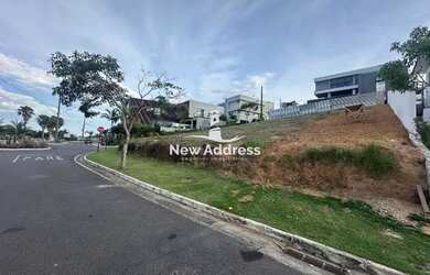 Imagem: O terreno possui 600m² de Área e está localizado em Santa