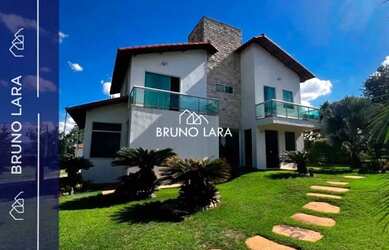 Imagem: A casa em condomínio possui 5 Dormitórios, 5 Banheiros, 5