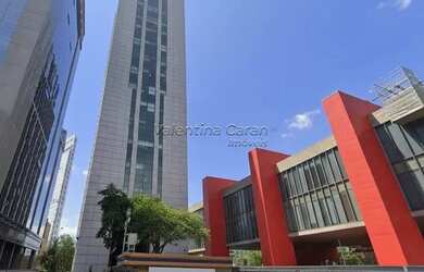 Imagem: O depósito possui 2 Vagas na garagem, 82m² de Área e está