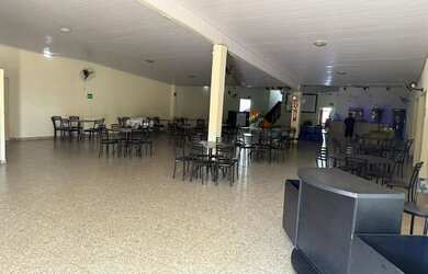 Imagem 3: SALÃO DE FESTA TOP MONTADO NO LOTE DE 360 METROS