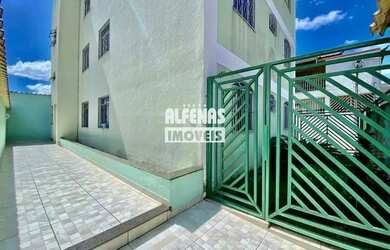 Imagem: O apartamento possui 3 Dormitórios, 1 Banheiro, 2 Vagas na