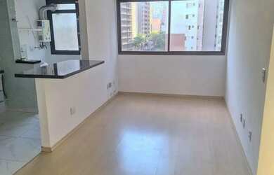 Imagem: O apartamento possui 1 Dormitório, 1 Banheiro, 1 Vaga na garagem