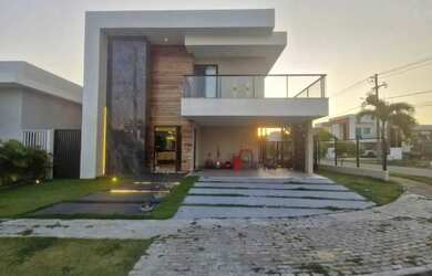 Imagem: A casa em condomínio possui 4 Dormitórios, 1 Banheiro, 4 Vagas