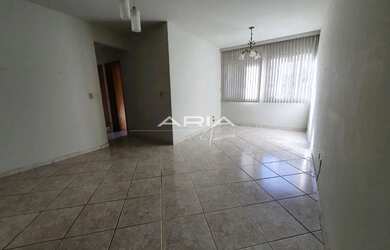 Imagem: O apartamento possui 3 Dormitórios, 1 Banheiro, 1 Vaga na garagem