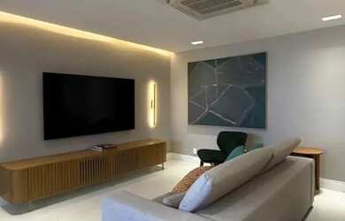 Imagem: O apartamento possui 4 Dormitórios, 5 Banheiros, 2 Vagas na