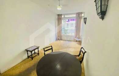 Imagem: O apartamento possui 5 Dormitórios, 3 Banheiros, 1 Vaga na