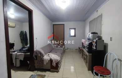 Imagem: A casa possui 3 Dormitórios, 2 Banheiros, 5 Vagas na garagem