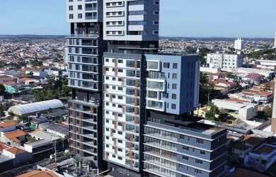 Imagem: O apartamento possui 3 Dormitórios, 1 Banheiro, 3 Vagas na